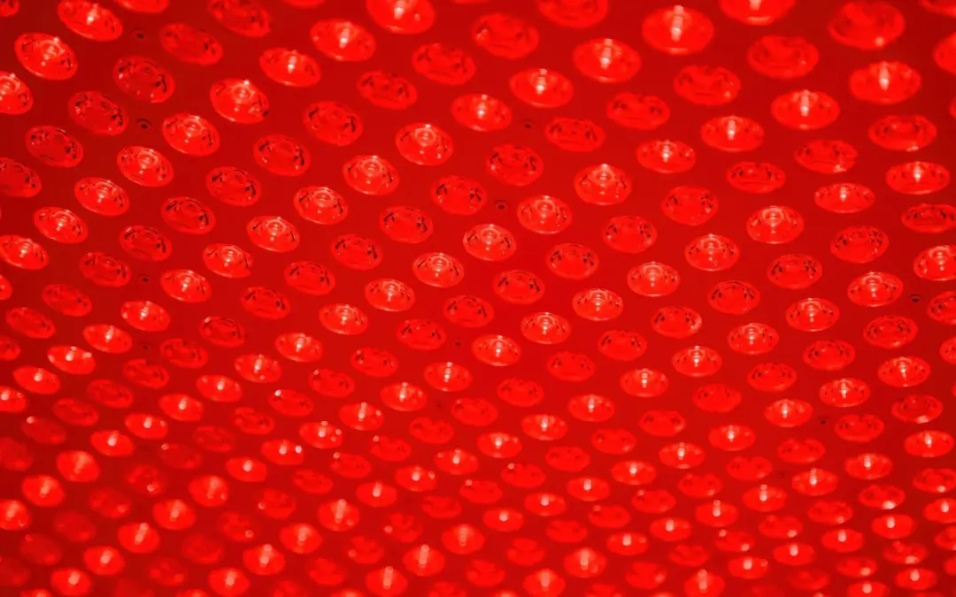 Red Light Therapy for Osteoarthritis: A Natural Approach to Joint Pain Relief